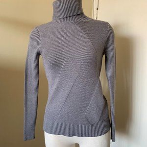 J-CLAIR GRAY TURTLENECK 51% VISCOSE, 39% POLYAMIDE, 10% ELASTANE SIZE S